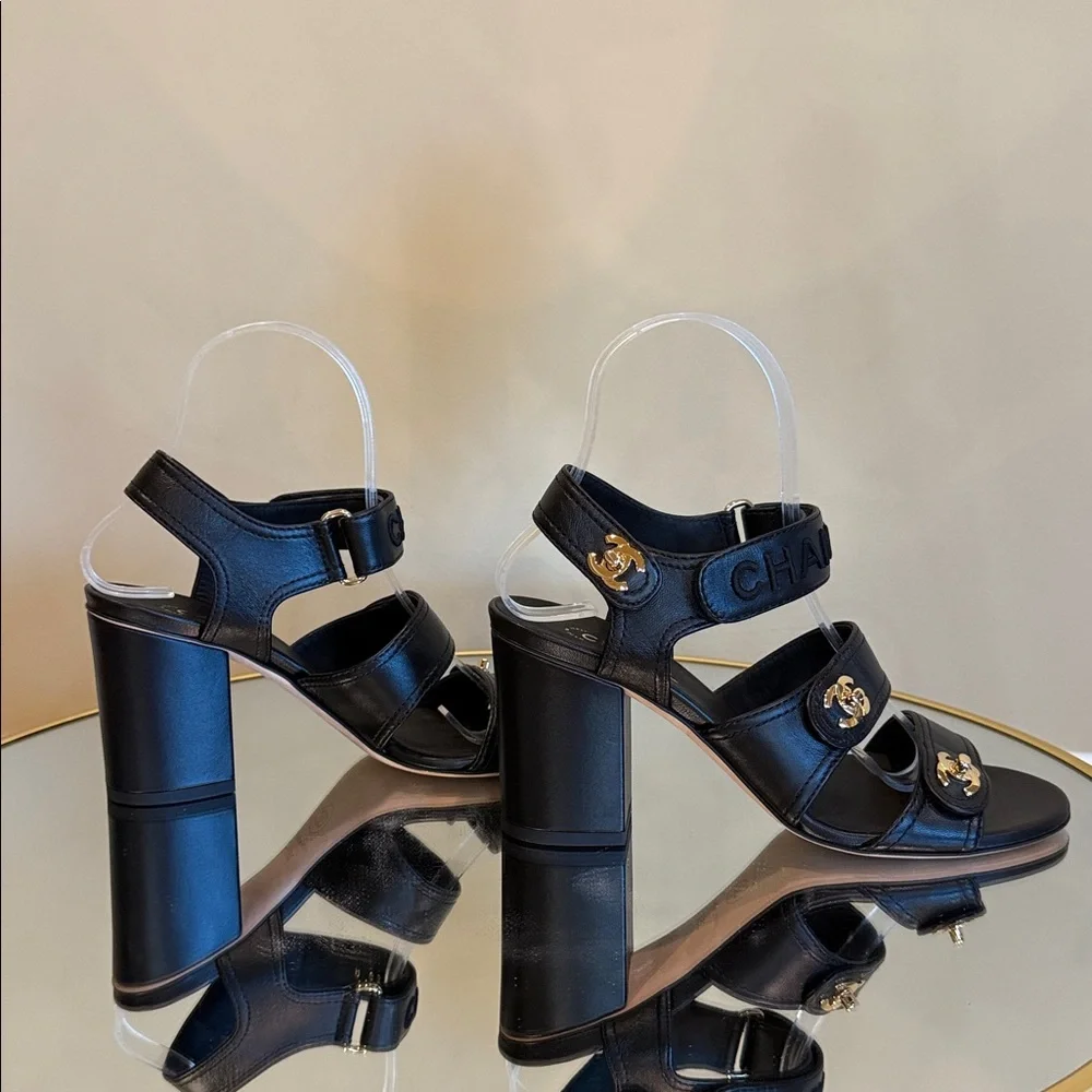 CHANEL Black leather logo Gold Turn-lock heeled sandals size 36.5 - Picture 17 of 17